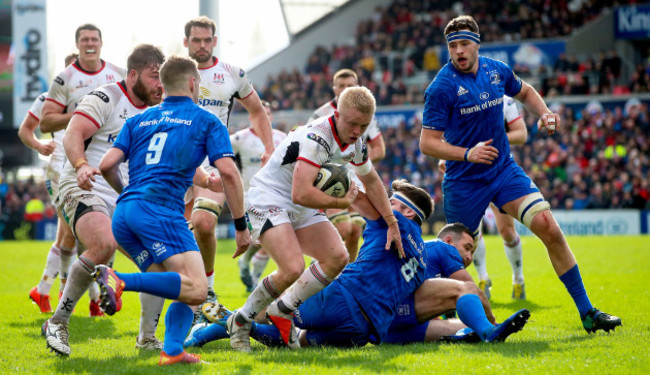 Dave Shanahan on his way to scoring a try