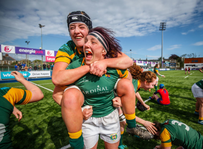 Daisy Earle and Lindsay Peat celebrate at the full time whistle