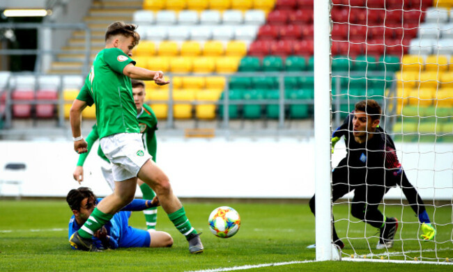 Matthew Everitt scores the first goal