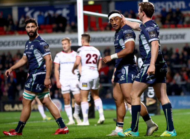 Bundee Aki and Jack Carty celebrates