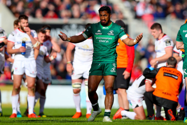 Bundee Aki reacts