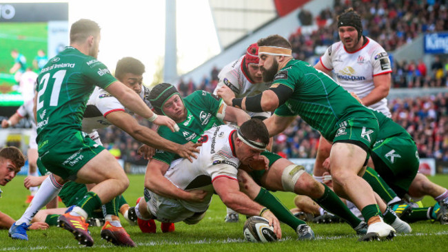 Marcell Coetzee scores a try