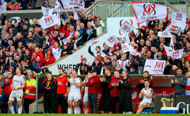 Ulster celebrate Billy Burns scoring a conversion