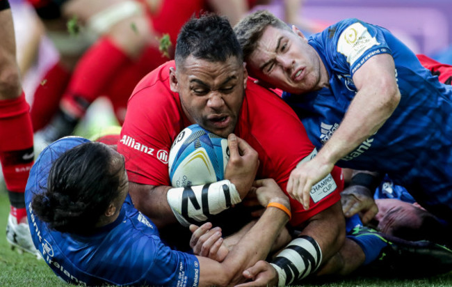 Billy Vunipola scores a try despite James Lowe and Luke McGrath