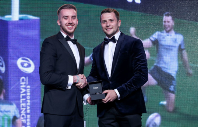 Shane Gubbins presents the award to Jack Carty