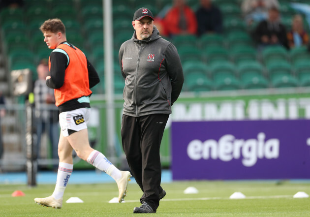 Dan McFarland during the warm-up