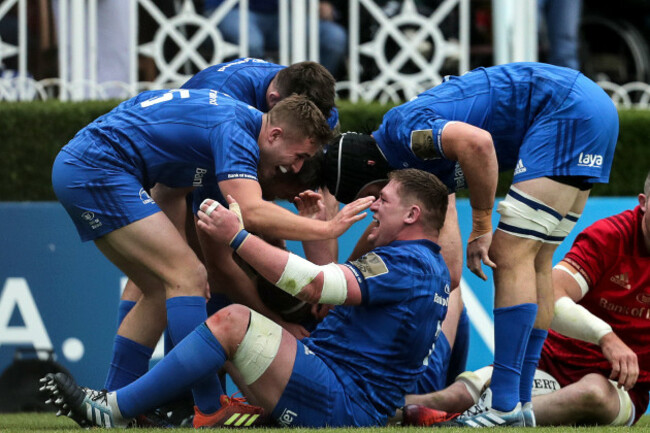 Jordan Larmour and Tadhg Furlong celebrate Sean Cronin's try