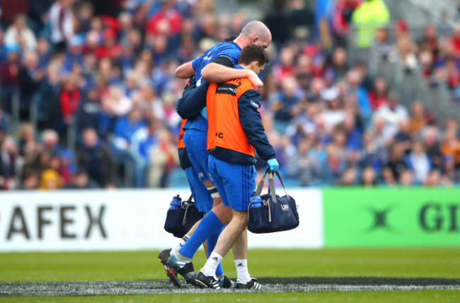 Devin Toner leaves the field injured