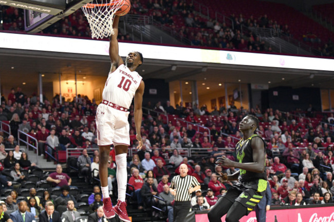 NCAA Basketball 2019 - Temple beat USF 82-80