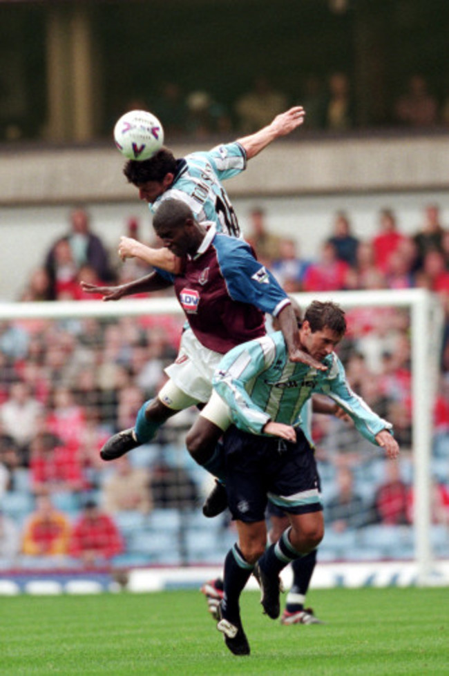 Soccer - FA Carling Premiership - Aston Villa v Middlesbrough