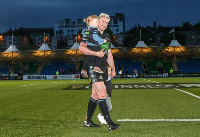 Stuart Hogg celebrates winning with his children Archie and Olivia
