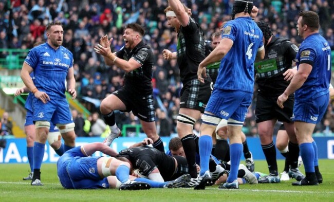 Matt Fagerson scores a try as Ali Price and Rob Harley celebrate