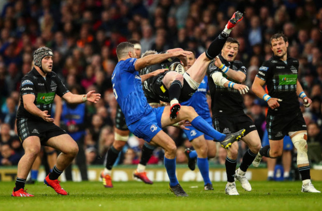 Rob Kearney tackles Stuart Hogg in the air