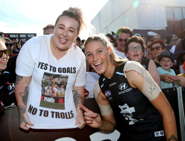 AFLW BLUES DOCKERS