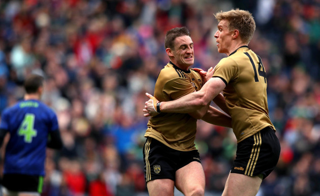 Stephen O'Brien celebrates scoring their second goal with Tommy Walsh