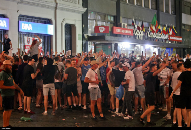 British fans cause contempt at Avenida dos Aliados in Porto