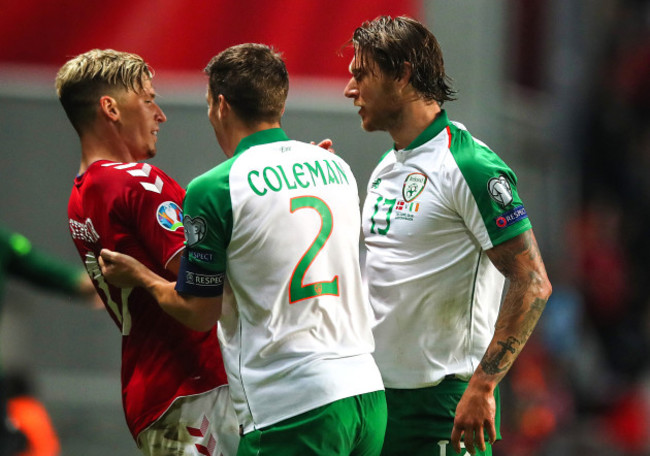 Jens Stryger Larsen and Jeff Hendrick come together as Seamus Coleman intervenes