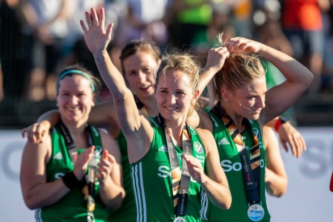 Nicola Daly celebrates with her silver medal