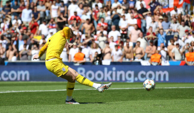 Switzerland v England - Nations League - Third Place Play-Off - Estadio D. Alfonso Henriques
