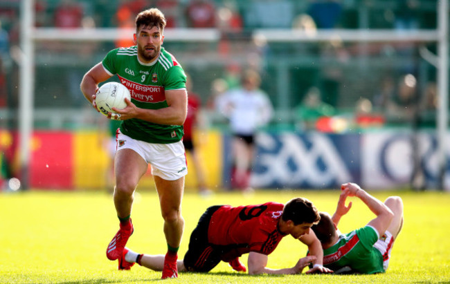 Aidan O'Shea breaks forward