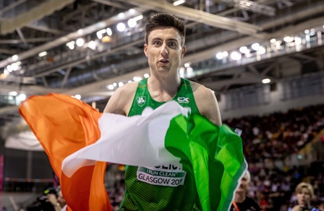 Mark English celebrates after winning a bronze medal