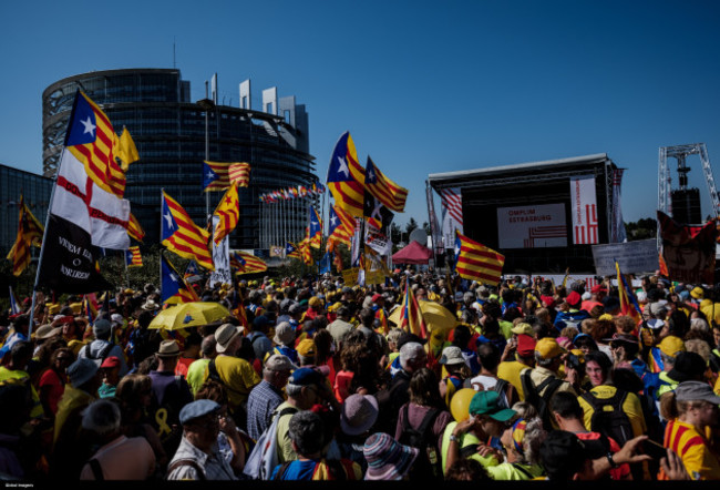 Manifestation of the Catalan population in front of the European Parliament