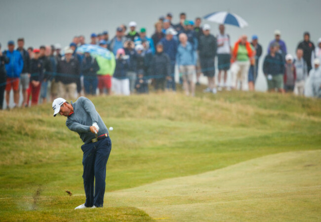 Padraig Harrington hits his aproach shot into the 3rd green
