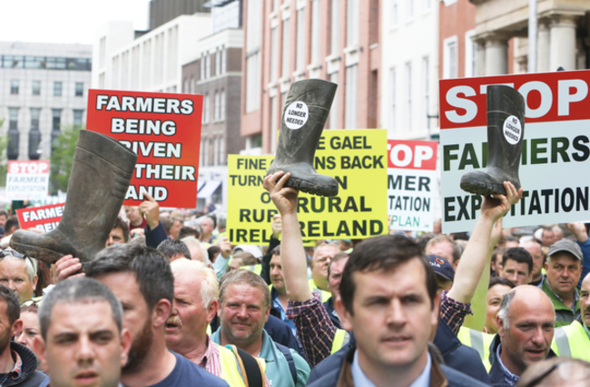 9973 Farmers Protest_90575228