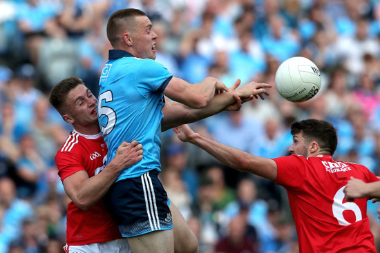 Kevin Flahive and Tomas Clancy tackles Con O&rsquo;Callaghan