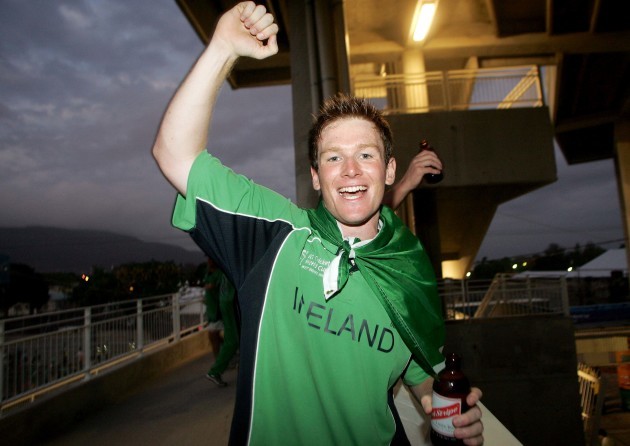 Eoin Morgan celebrates beating Pakistan