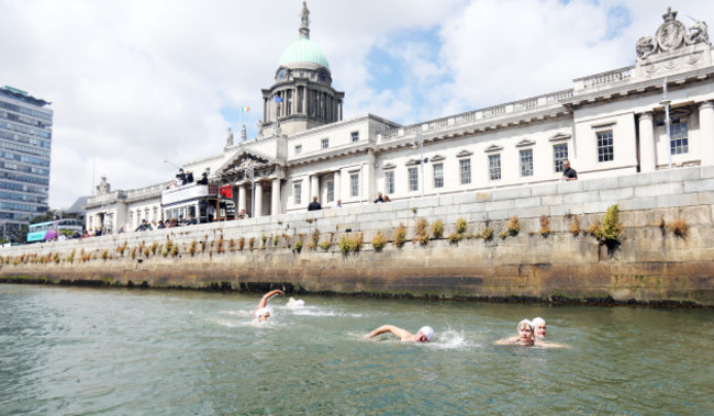 4936 Launch Liffey Swim_90576153