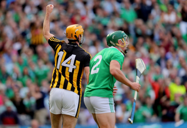 Colin Fennelly celebrates scoring a goal