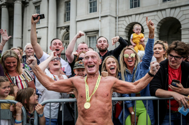 Joe McSweeney with family after the race
