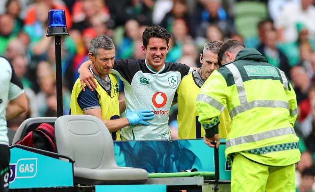 Joey Carbery leaves the field with an injury