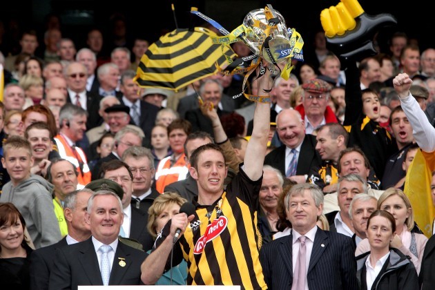 Michael Fennelly raises the Liam McCarthy Cup