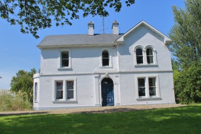 093c7d51df4111bae61c8f81f457b8e2