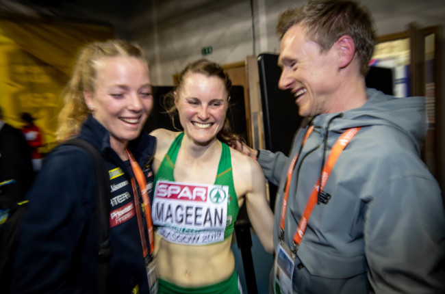 Ciara Mageean celebrates with coach Steve Vernon and Alicia Vikander