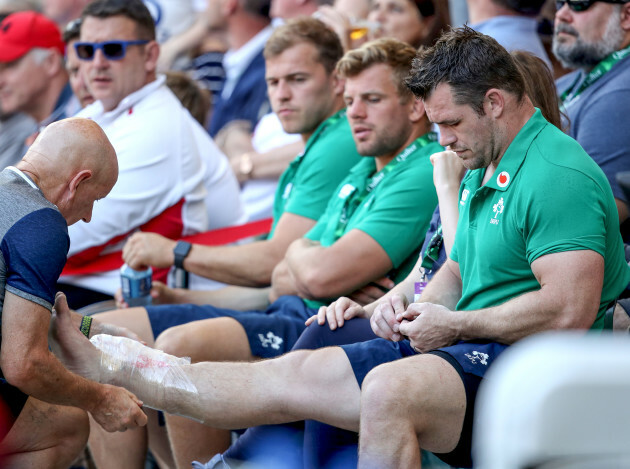 cian-healy-is-treated-by-the-irish-medical-team