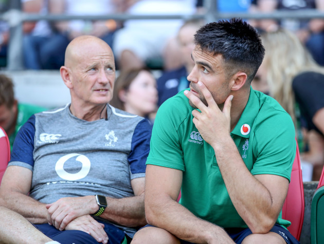 conor-murray-watches-on-from-the-sidelines