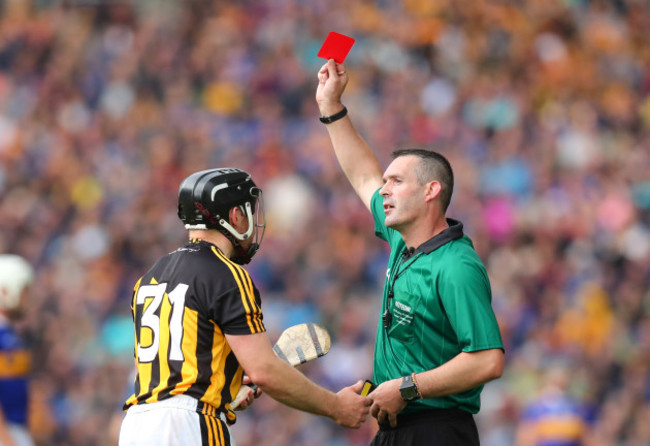 richie-hogan-receives-a-red-card-from-james-owens