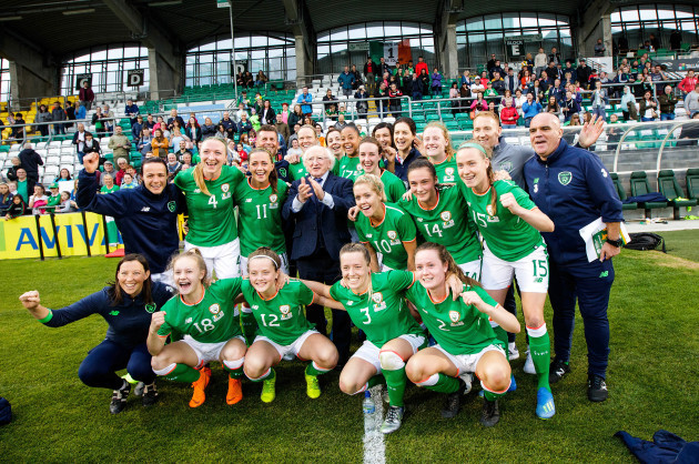 michael-d-higgins-with-the-republic-of-ireland-womens-team