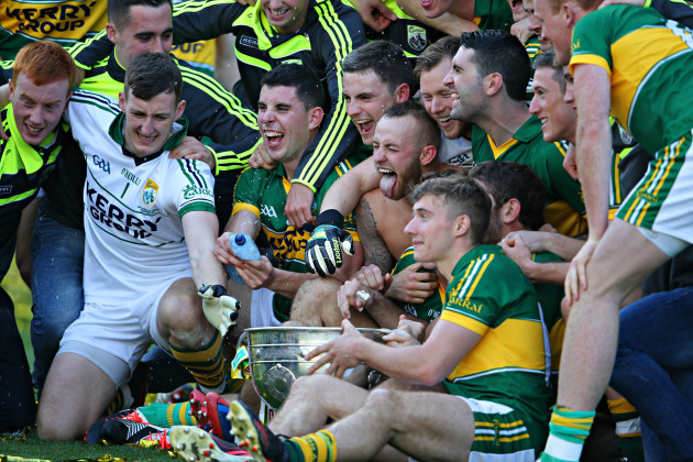 kerry-players-celebrate-with-the-sam-maguire-cup