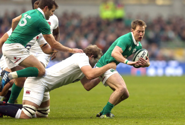 kieran-marmion-is-tackled-by-joe-launchbury