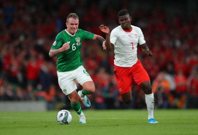 glenn-whelan-and-breel-embolo