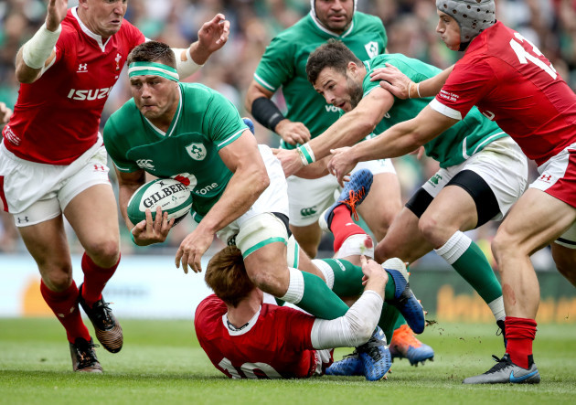 cj-stander-tackled-by-rhys-patchell-and-jonathan-davies