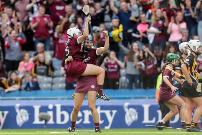 ailish-oreilly-and-niamh-hanniffy-celebrate-at-the-final-whistle
