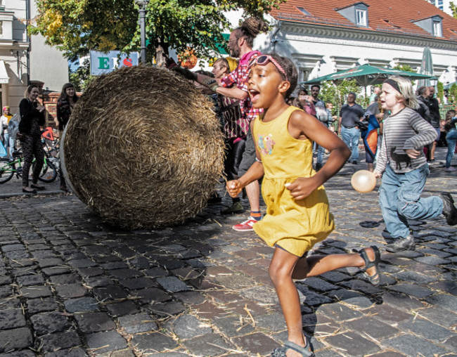 rixdorfer-straw-bale-rollers