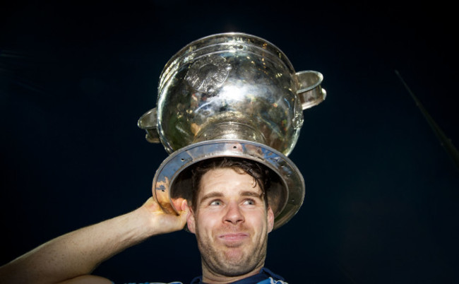 kevin-mcmanamon-celebrates-with-the-sam-maguire-after-the-game