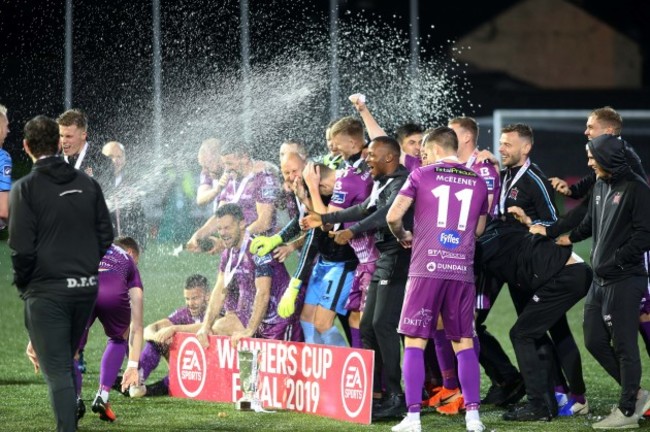 dundalk-celebrate-winning-the-ea-sports-cup