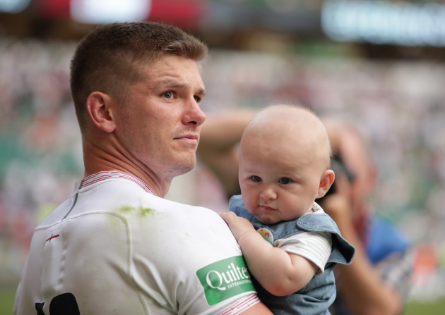 owen-farrell-with-his-son-tommy-after-the-game